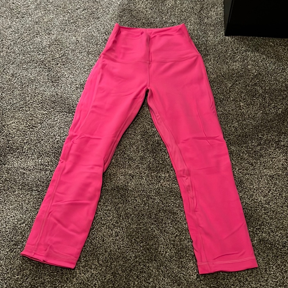 Lululemon High-rise crop hot pink leggings